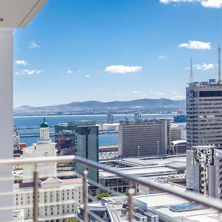 Luxurious 16 On Bree Studio Apartment - Harbour Views Cape Town Bagian luar foto