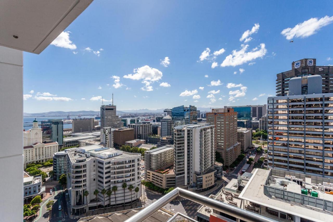 Luxurious 16 On Bree Studio Apartment - Harbour Views Cape Town Bagian luar foto
